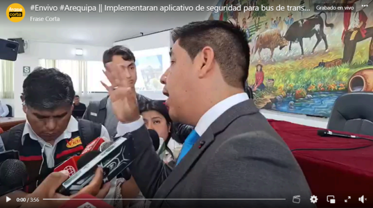 Read more about the article Frase Corta: Implementan aplicativo de seguridad para bus de transporte público.
